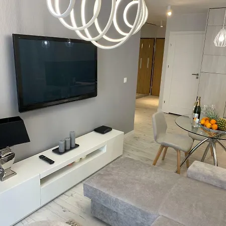 Apartmentsun White *