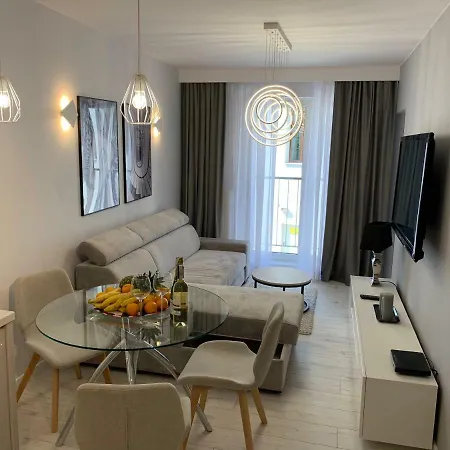 Apartmentsun White *